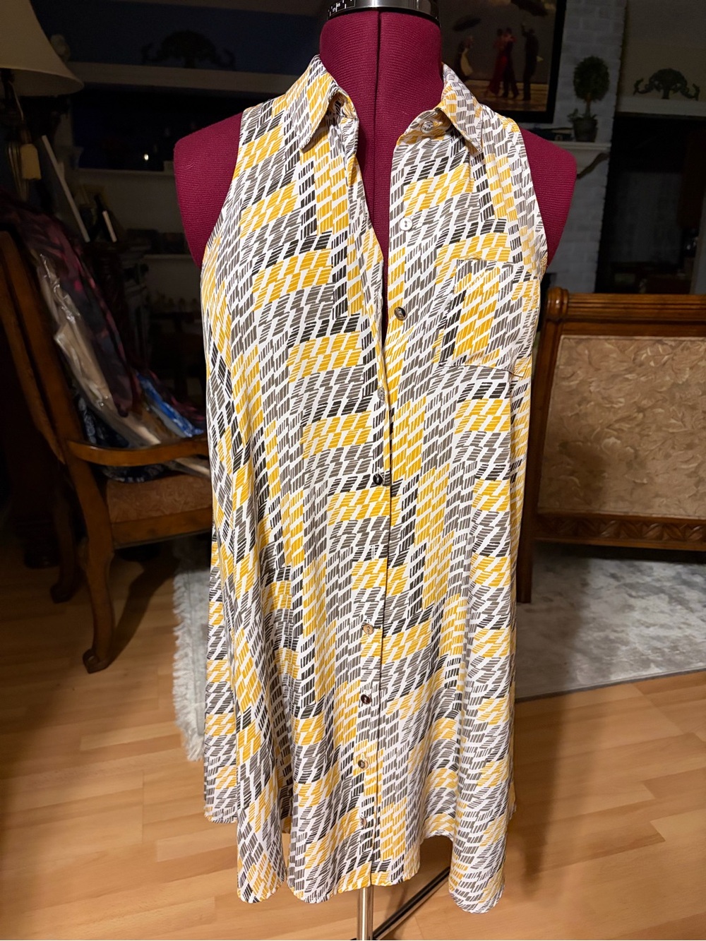 Alfani Petite Sleeveless dress in Mustard, Gray & White Print